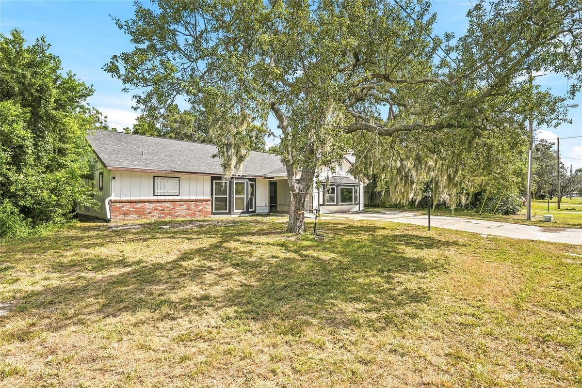 2112 MEADOW LARK ROAD — photo 3 of 53