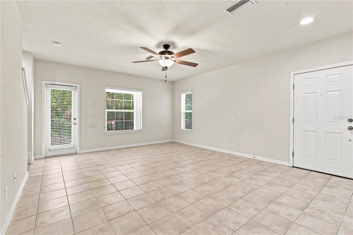 4824 CHATTERTON WAY — photo 6 of 45