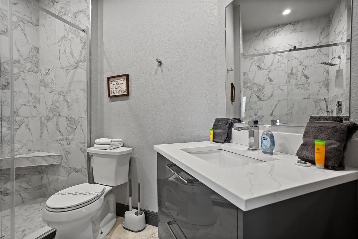7675 COMROW ST — photo 15 of 34
