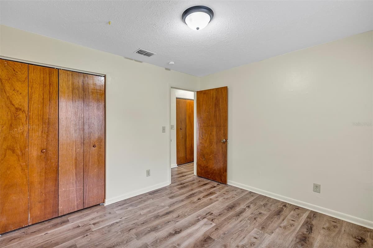 3800 17TH COURT — photo 13 of 40