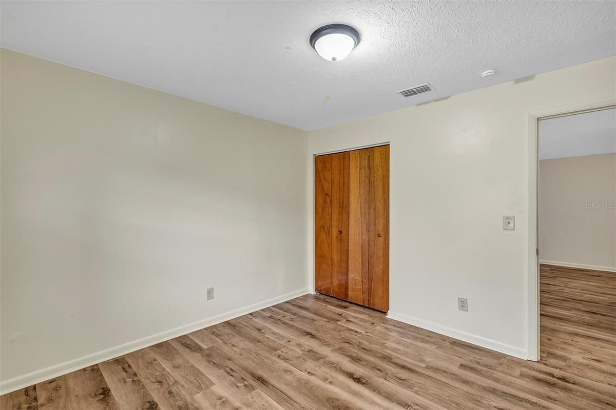 3800 17TH COURT — photo 14 of 40