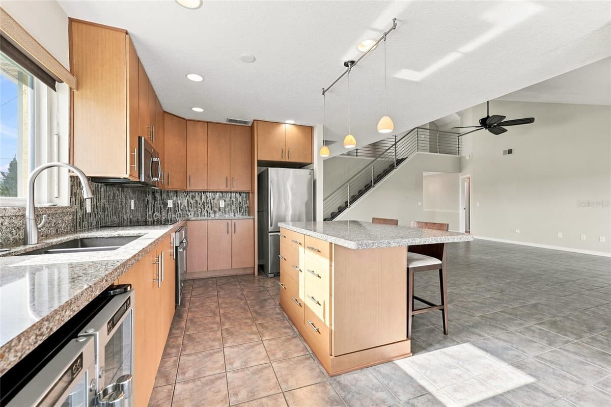 342 12TH STREET — photo 16 of 55