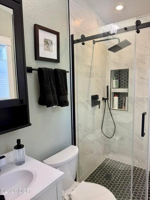 124 AVALON DRIVE — photo 13 of 35