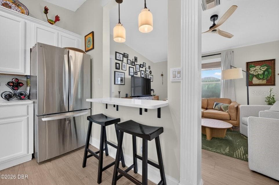 124 AVALON DRIVE — photo 10 of 35