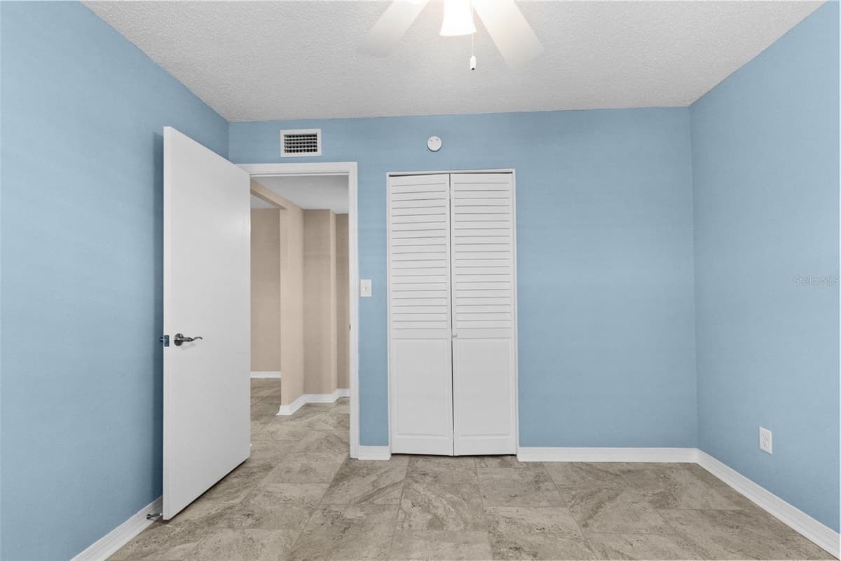 4895 BAY STREET — photo 11 of 53