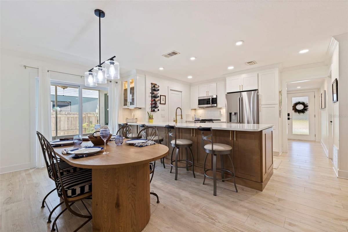 5711 VENETIAN BOULEVARD — photo 10 of 44