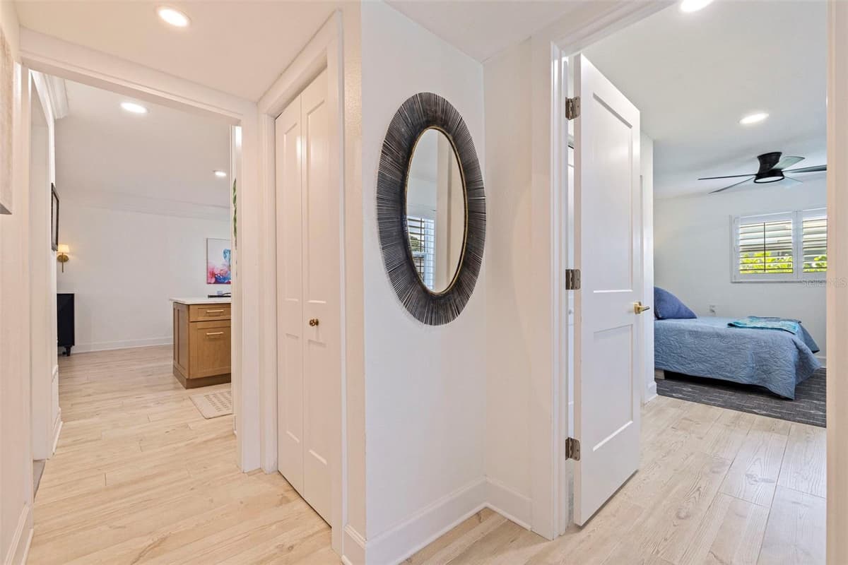 5711 VENETIAN BOULEVARD — photo 4 of 44