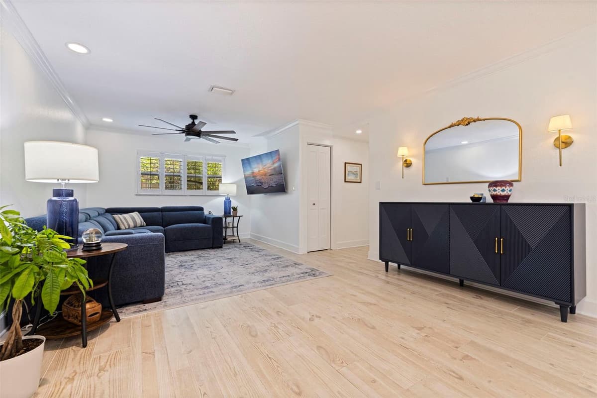 5711 VENETIAN BOULEVARD — photo 14 of 44