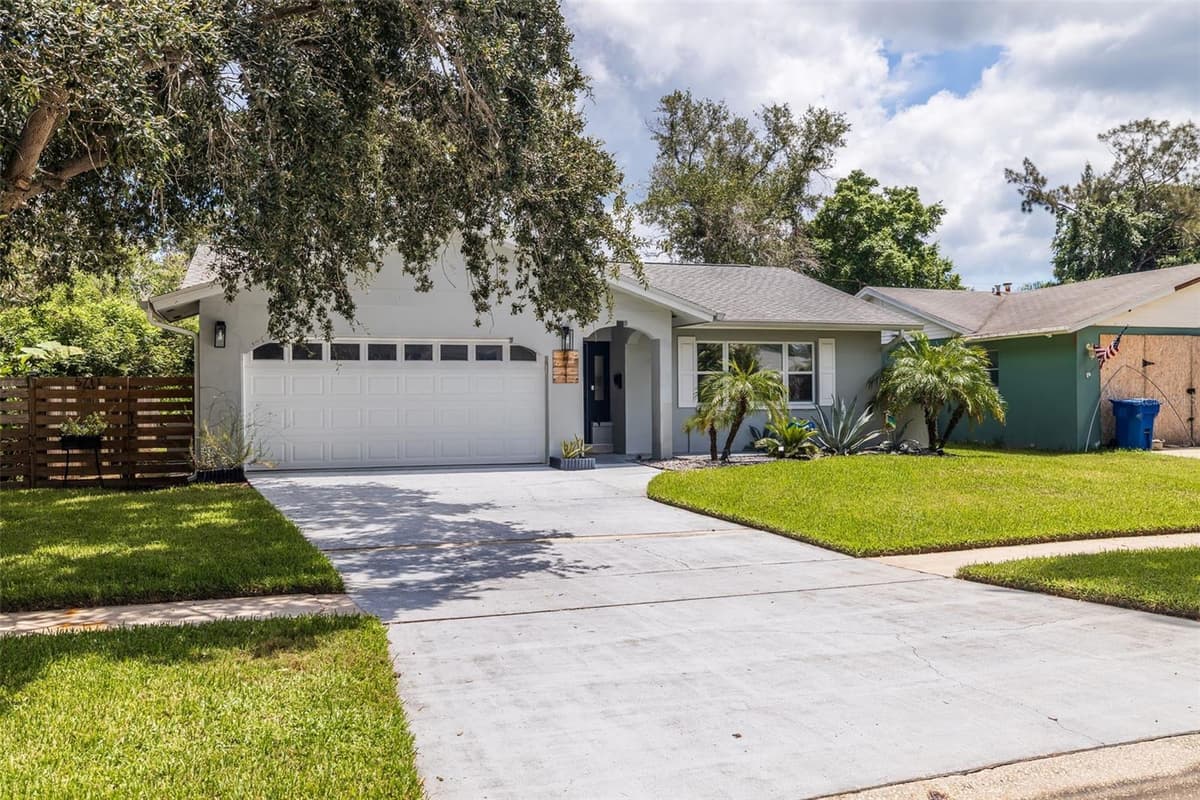 5711 VENETIAN BOULEVARD — photo 2 of 44