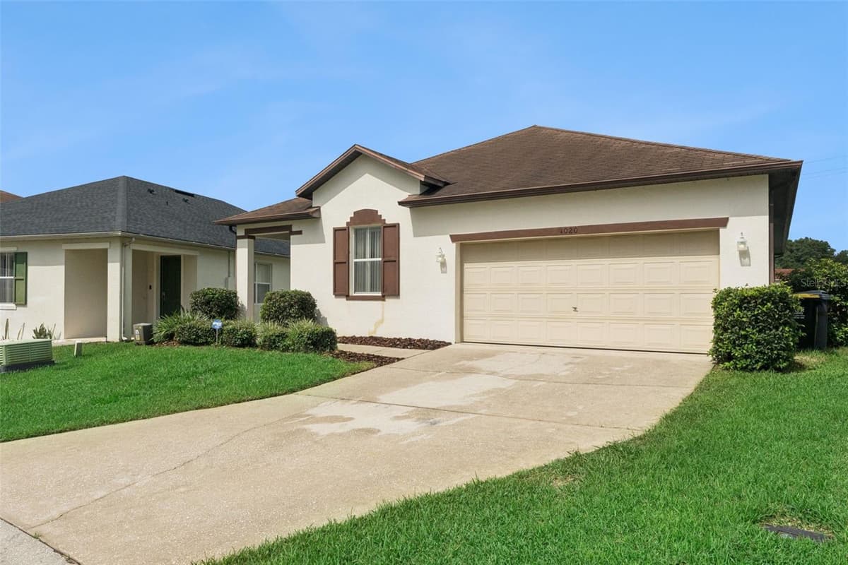 1020 PINE RIDGE DRIVE — photo 3 of 39