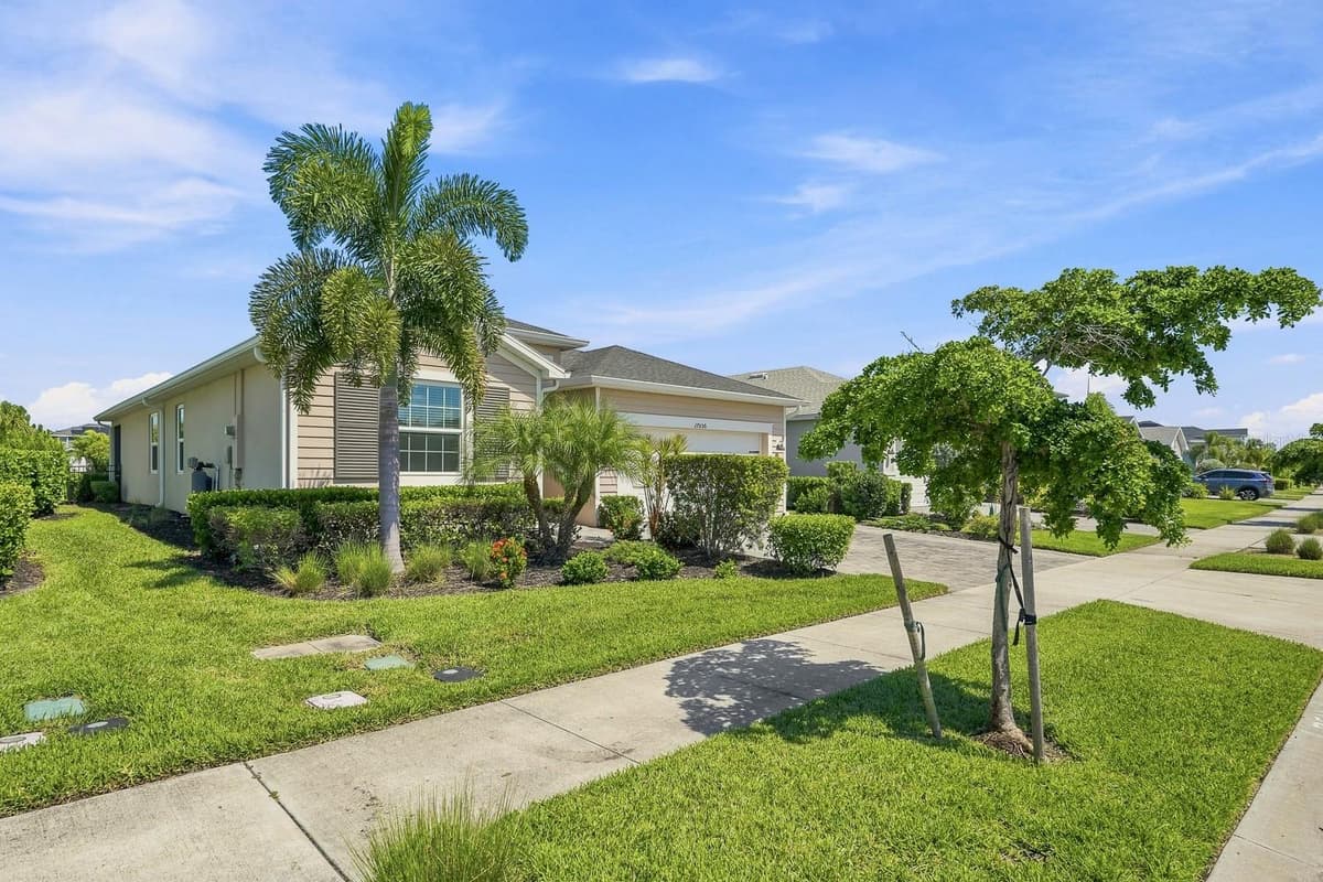17556 CORKWOOD BEND TRAIL — photo 4 of 65
