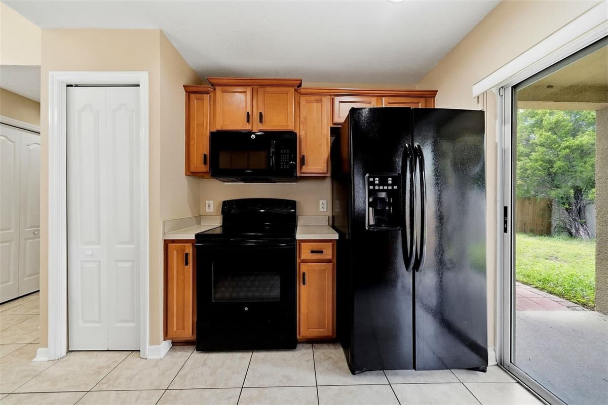 925 WINDTON OAK DRIVE — photo 17 of 60