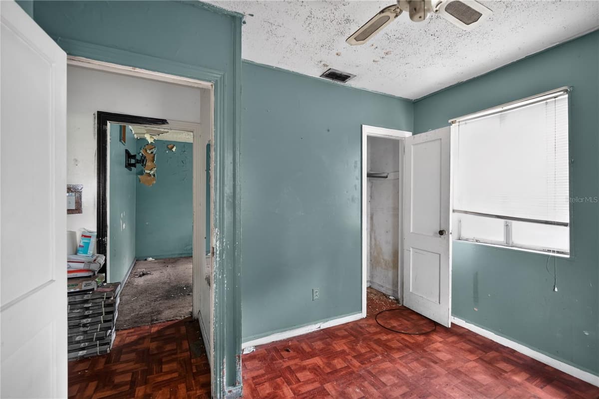3504 LINDELL AVENUE — photo 5 of 30