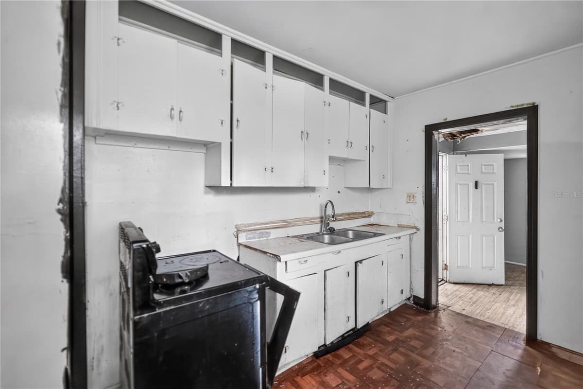 3504 LINDELL AVENUE — photo 12 of 30
