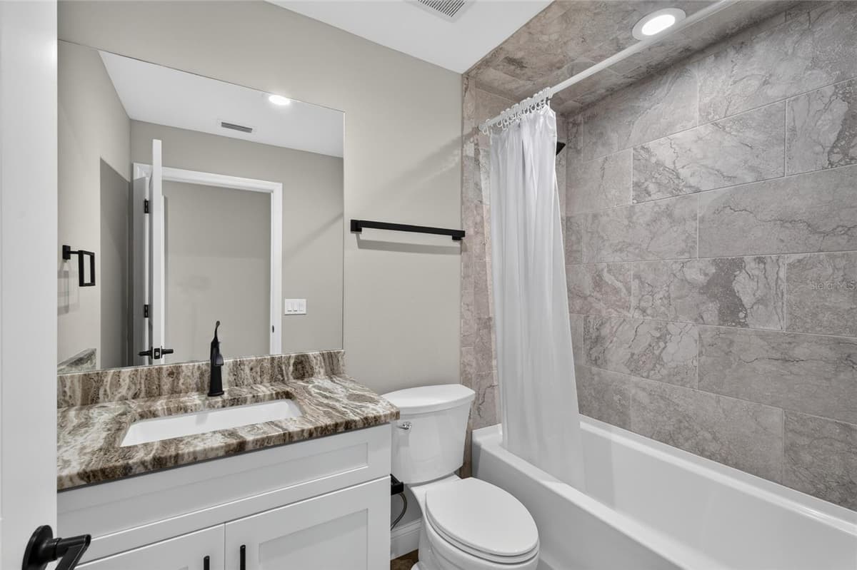 6631 THORNHILL ROAD — photo 18 of 24
