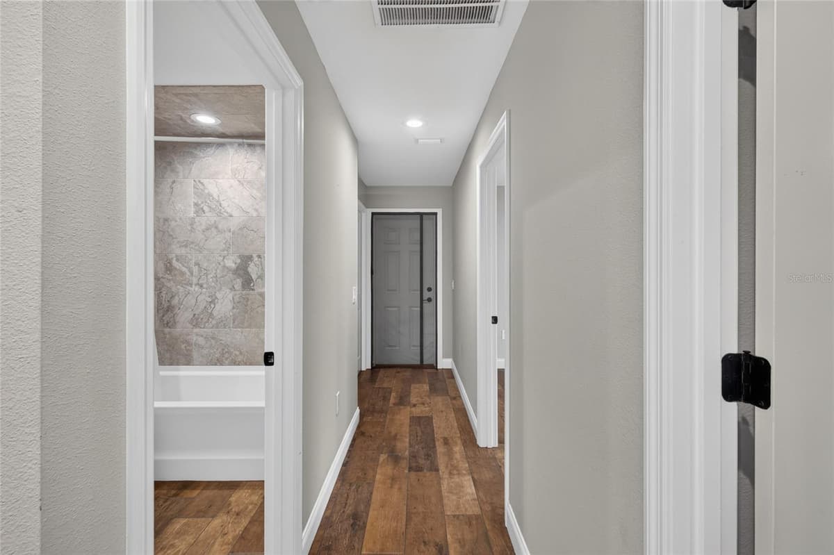 6631 THORNHILL ROAD — photo 15 of 24