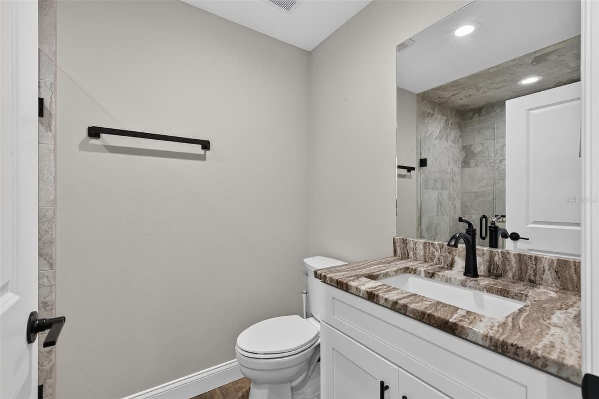 6631 THORNHILL ROAD — photo 12 of 24
