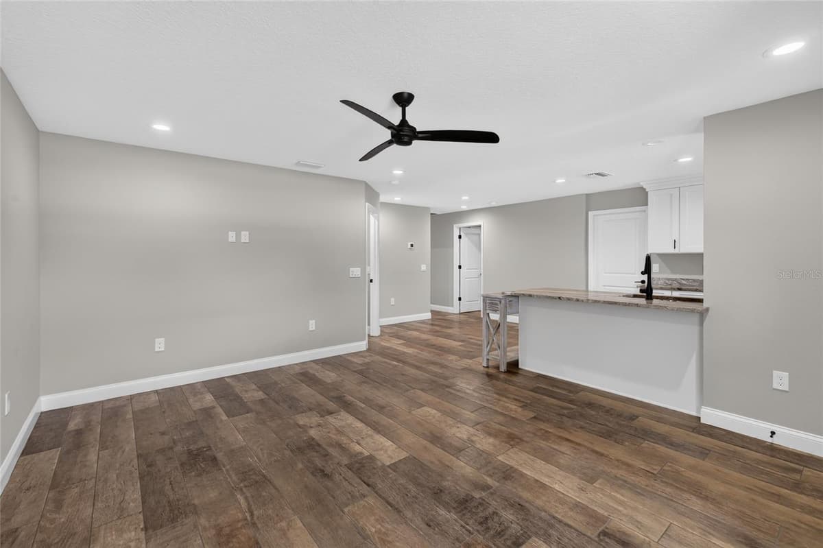 6631 THORNHILL ROAD — photo 5 of 24