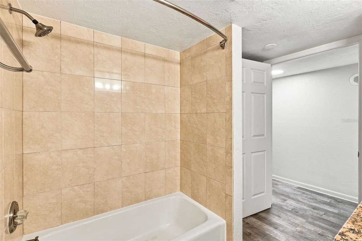 3647 ATLANTIC AVENUE — photo 13 of 33