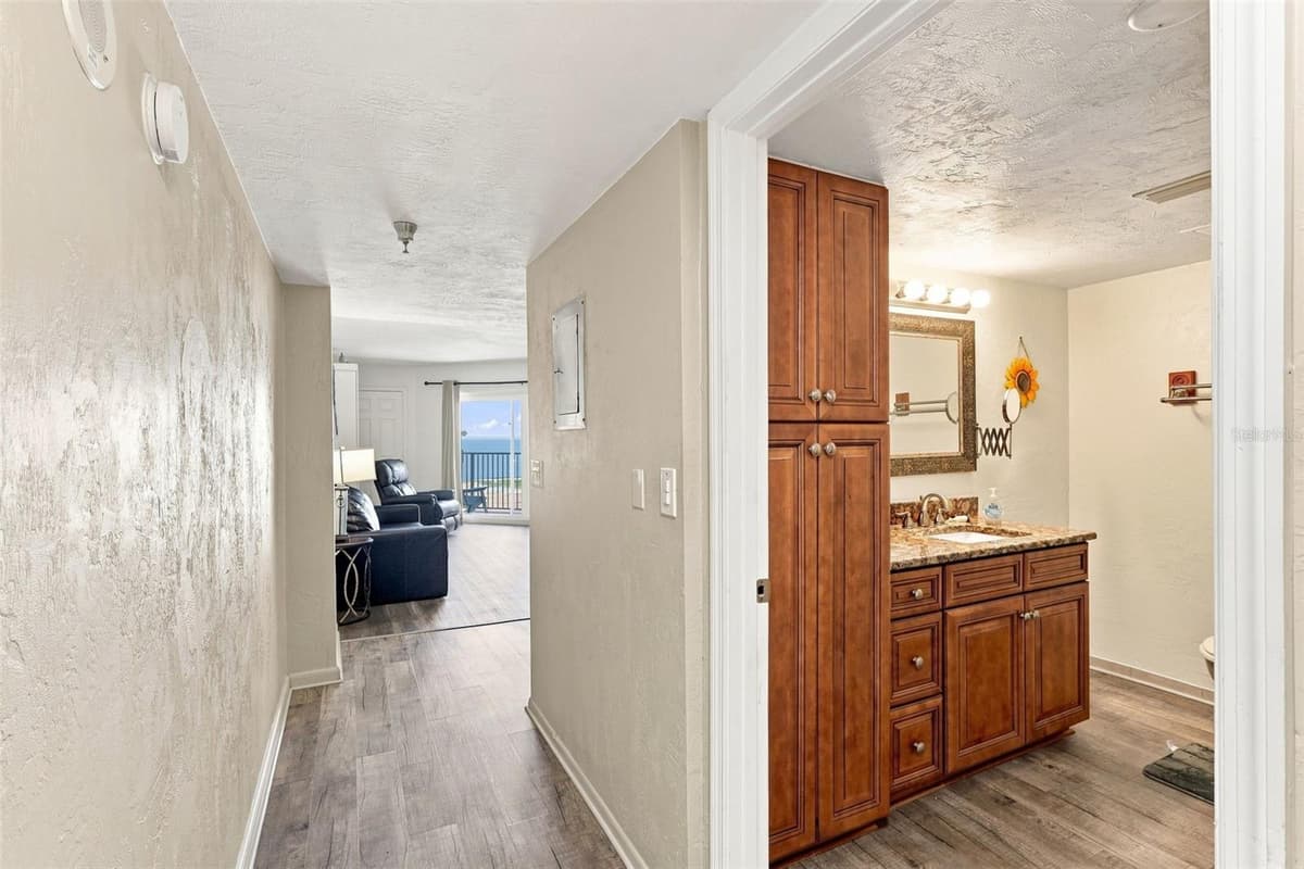 3647 ATLANTIC AVENUE — photo 10 of 33