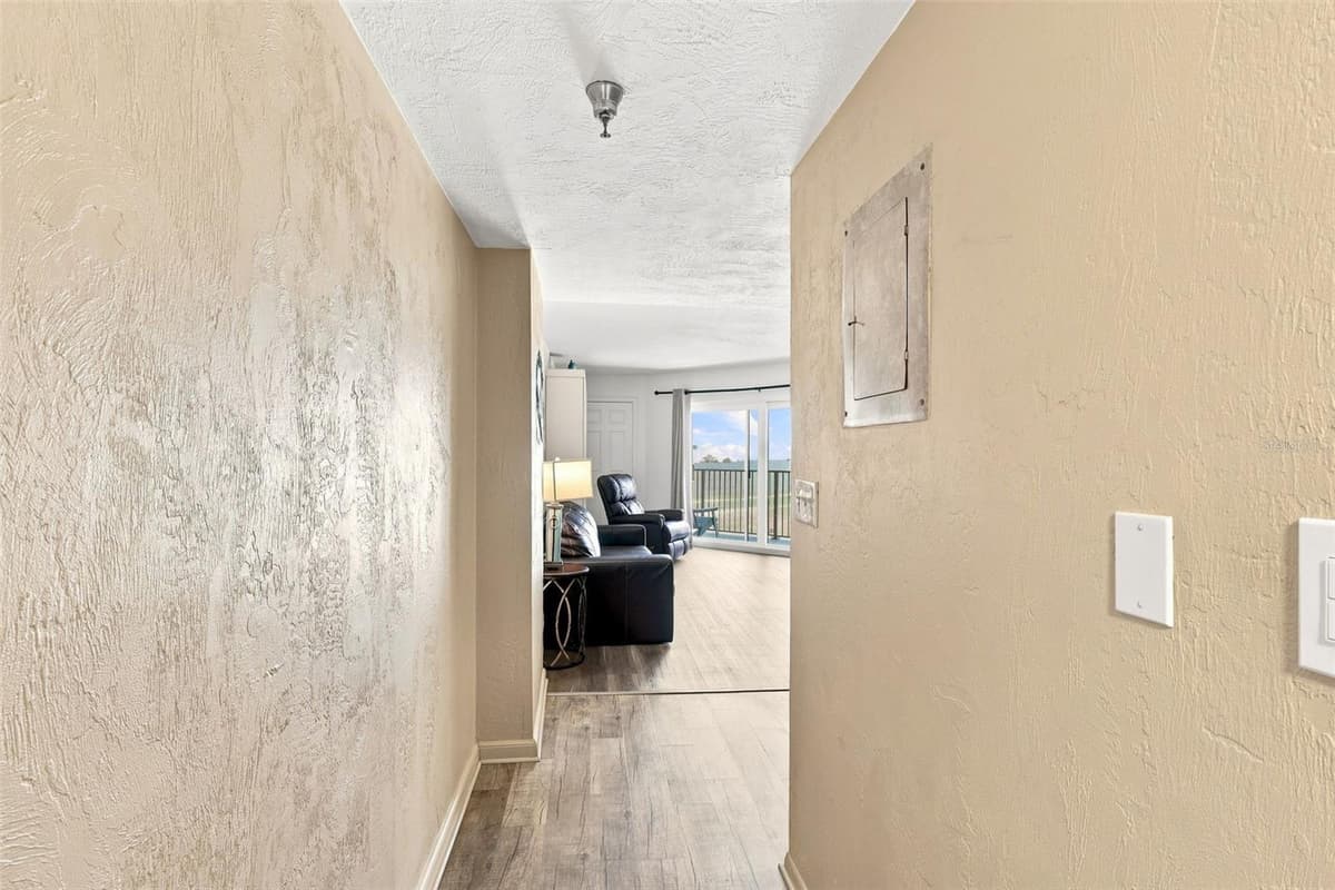 3647 ATLANTIC AVENUE — photo 14 of 33