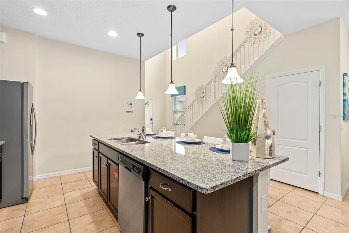 1517 MUMBAI WAY — photo 9 of 44