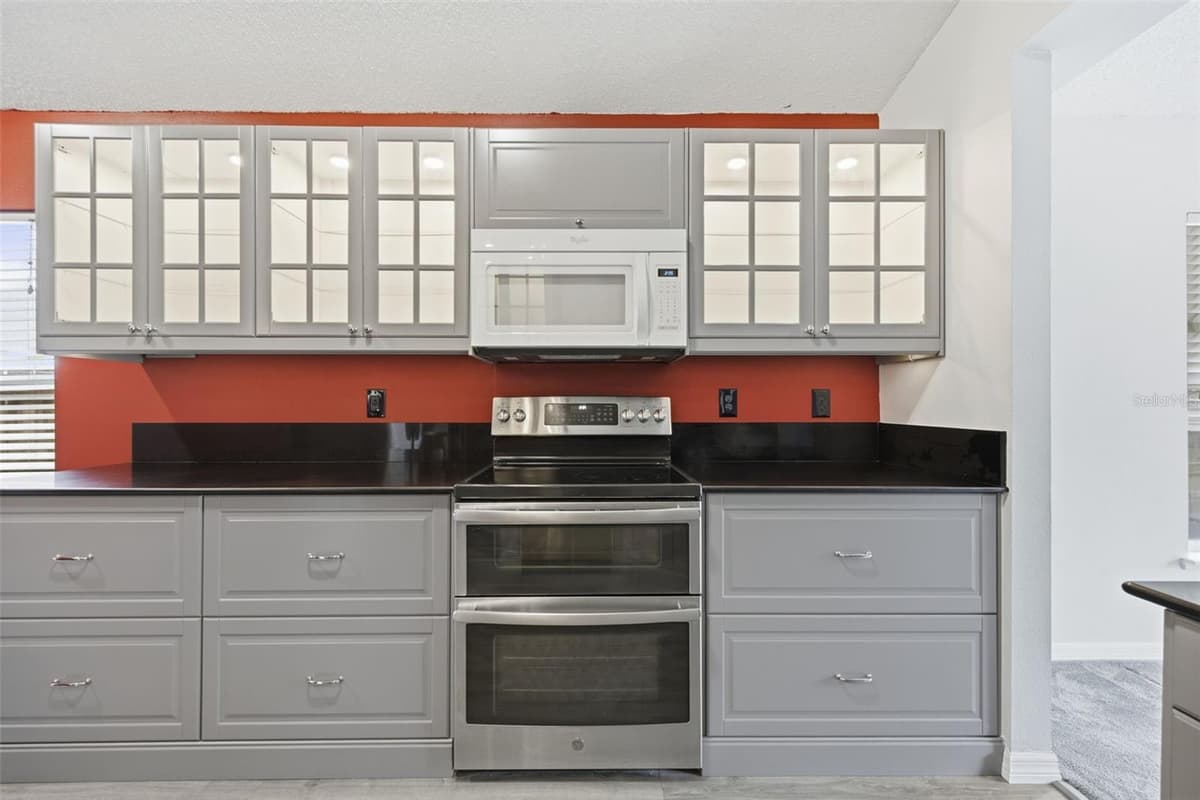 10412 FLY FISHING STREET — photo 15 of 55