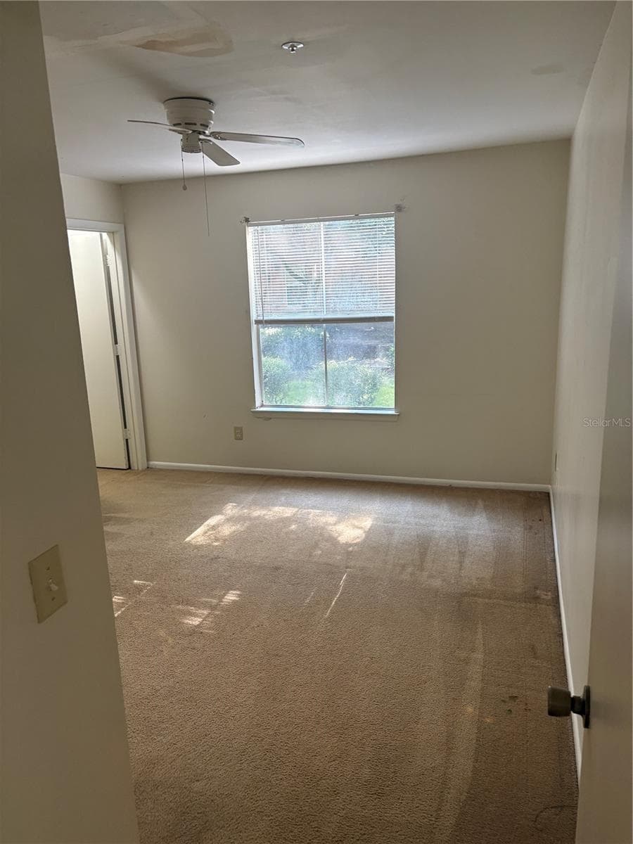 486 PIN OAK PLACE — photo 13 of 37