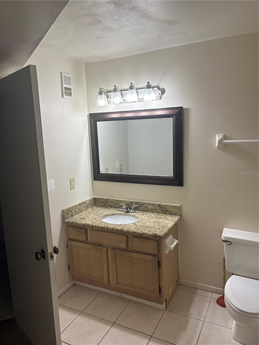 486 PIN OAK PLACE — photo 17 of 37