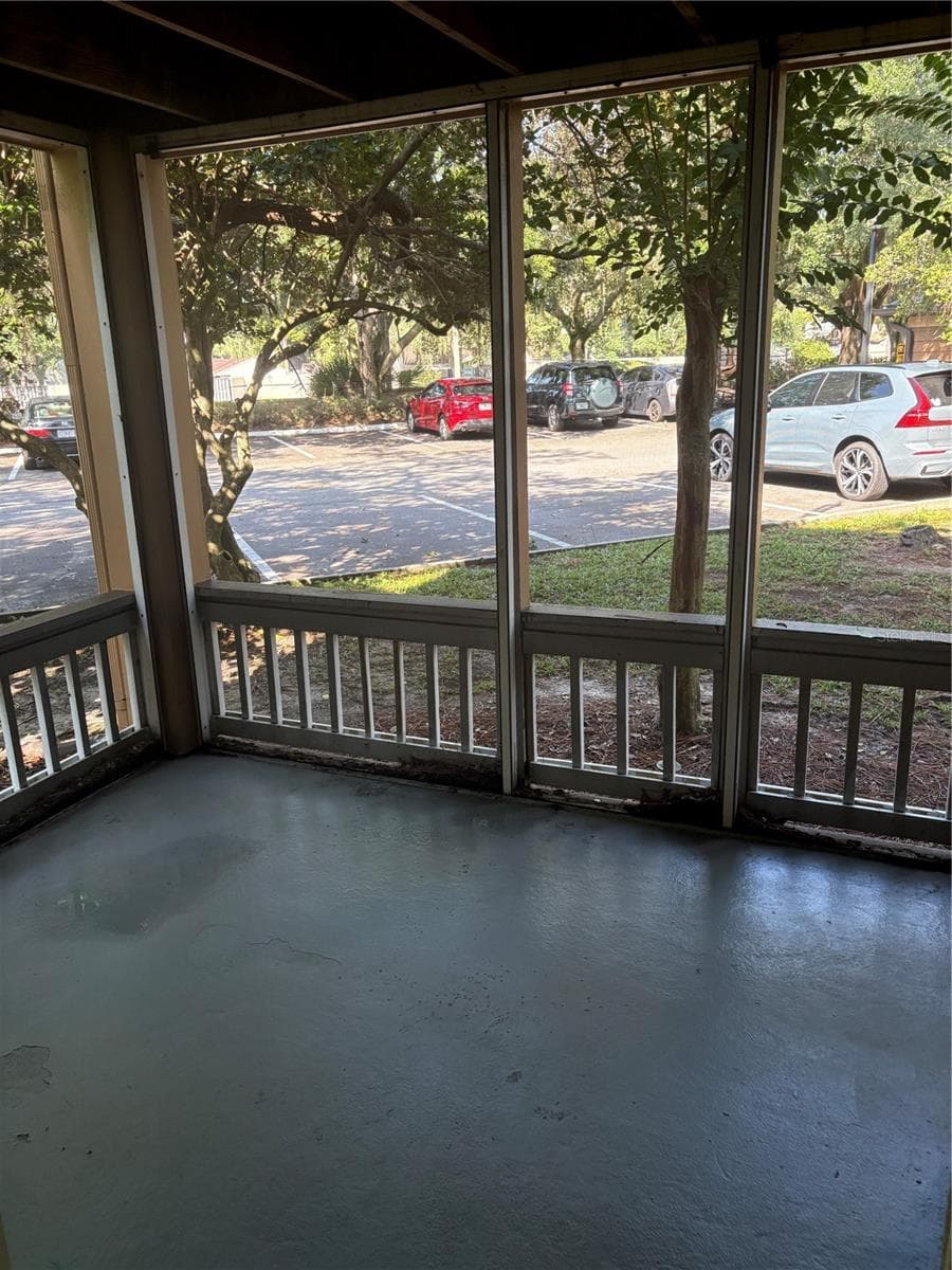 486 PIN OAK PLACE — photo 32 of 37