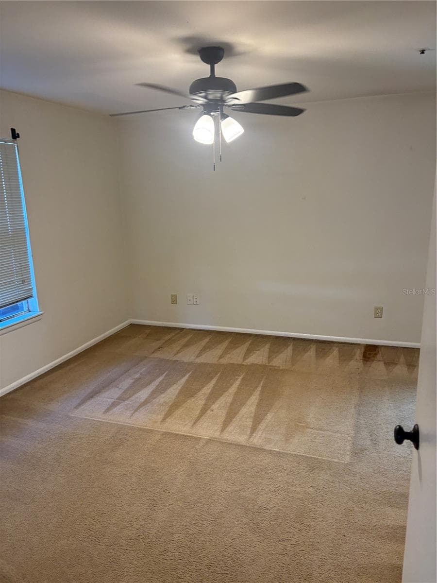 486 PIN OAK PLACE — photo 31 of 37