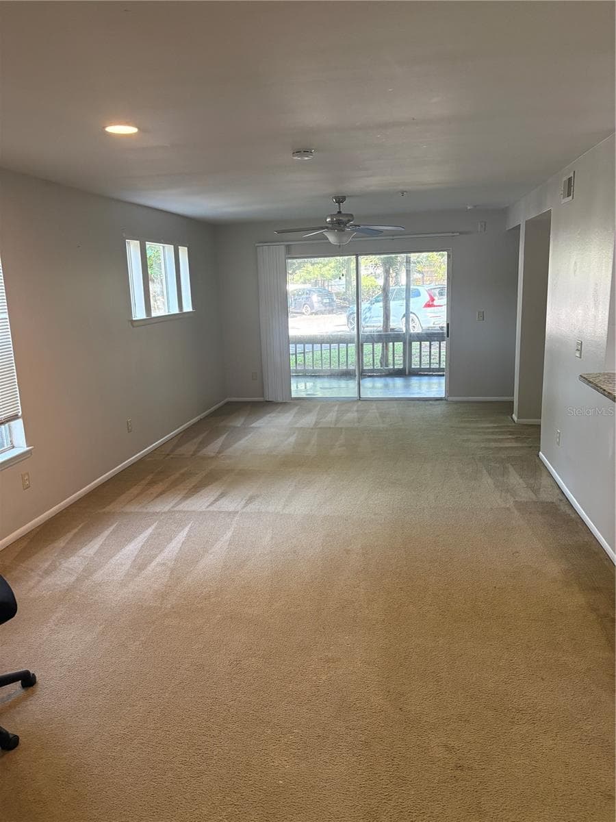 486 PIN OAK PLACE — photo 6 of 37