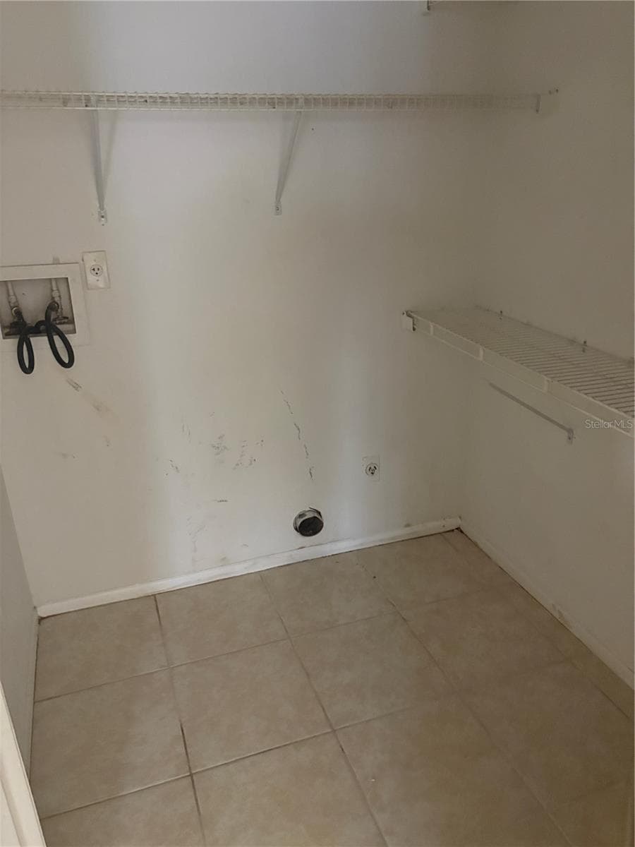 486 PIN OAK PLACE — photo 18 of 37