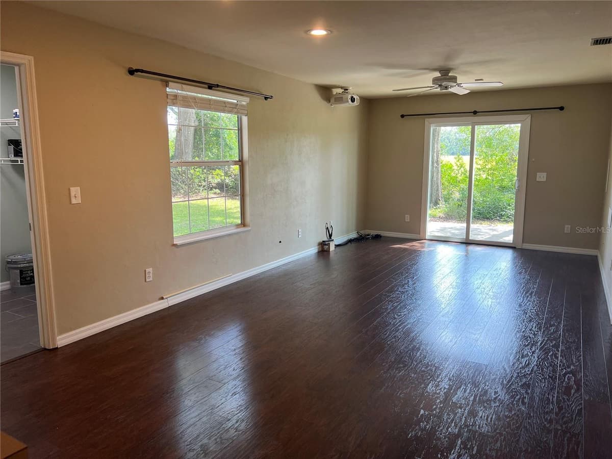 17417 222ND STREET — photo 3 of 44