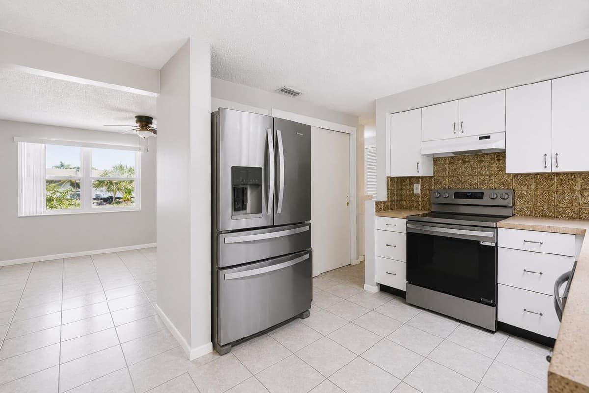 3302 ROCK ROYAL DRIVE — photo 11 of 19