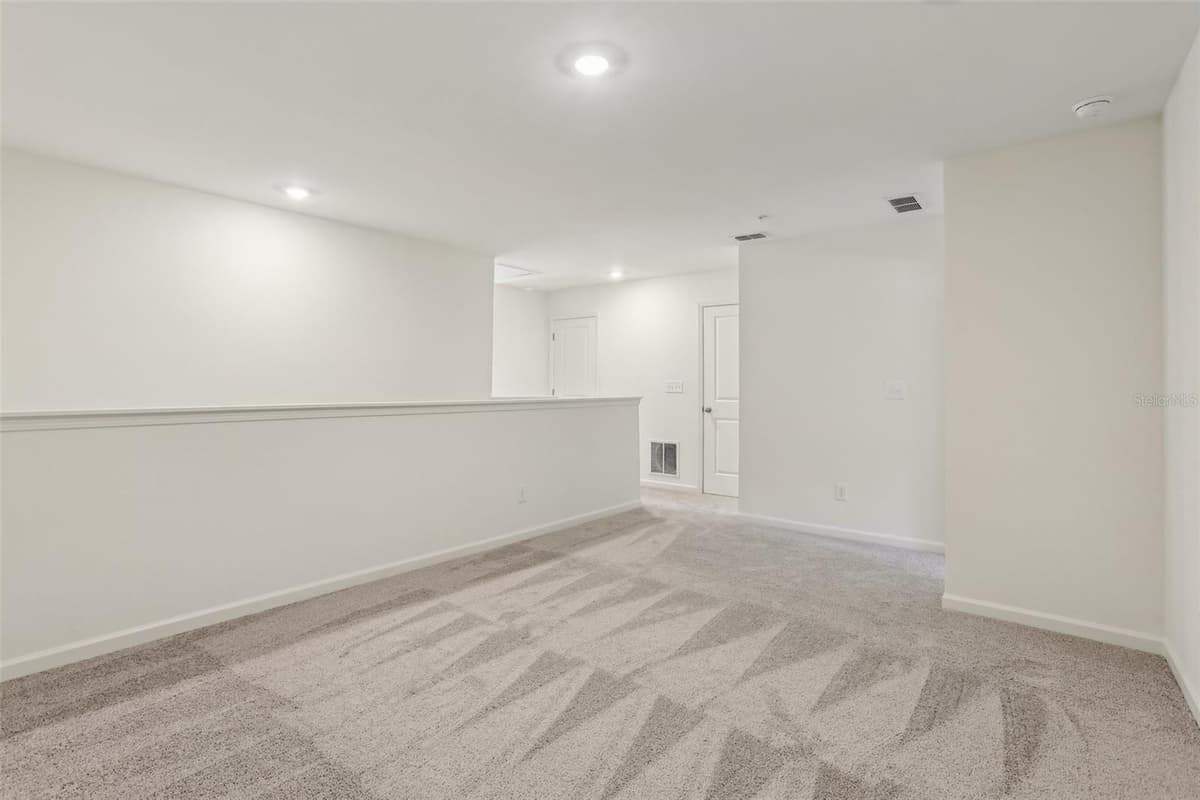 2568 BROADWING STREET — photo 11 of 18