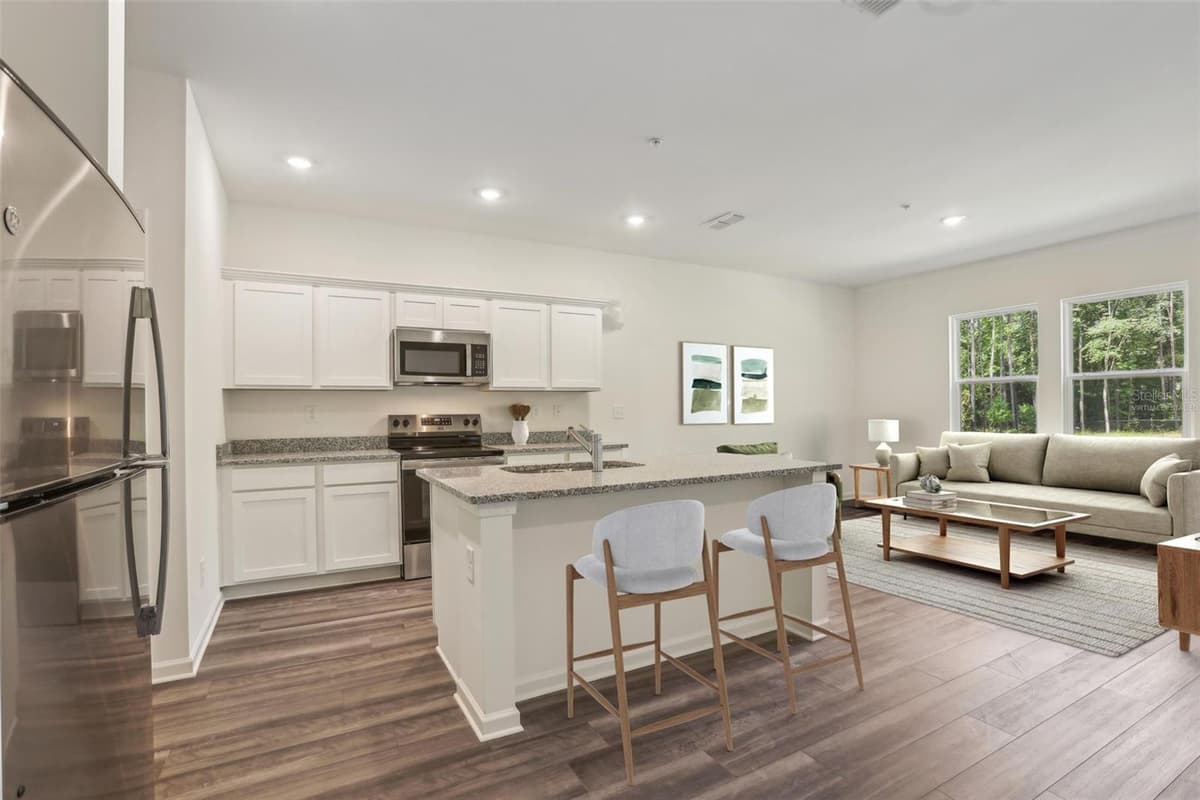 2568 BROADWING STREET — photo 4 of 18