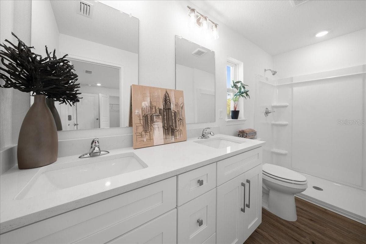 6241 FREEPORT DRIVE — photo 33 of 57