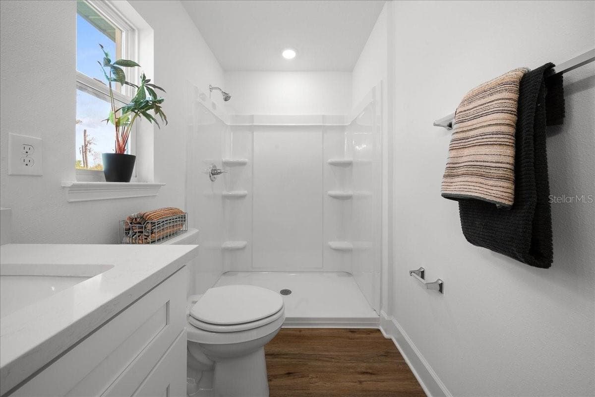 6241 FREEPORT DRIVE — photo 34 of 57