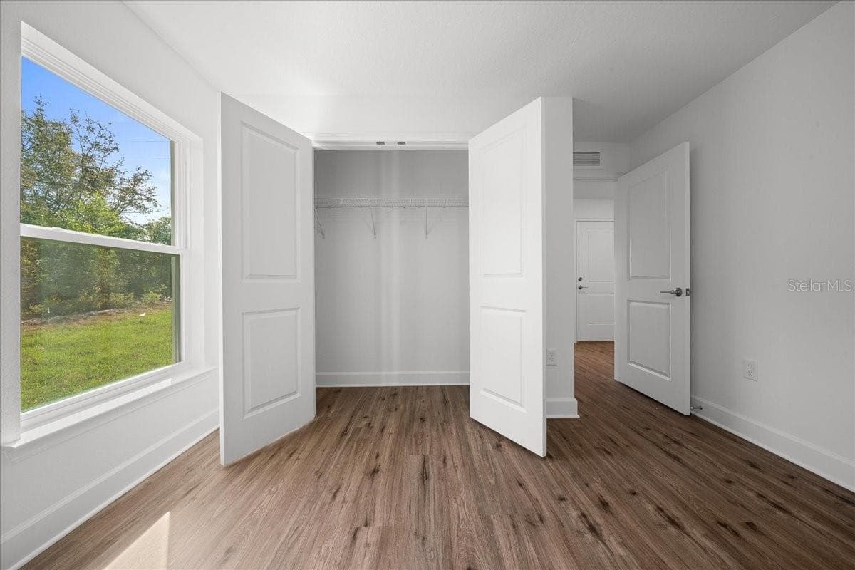 6241 FREEPORT DRIVE — photo 23 of 57