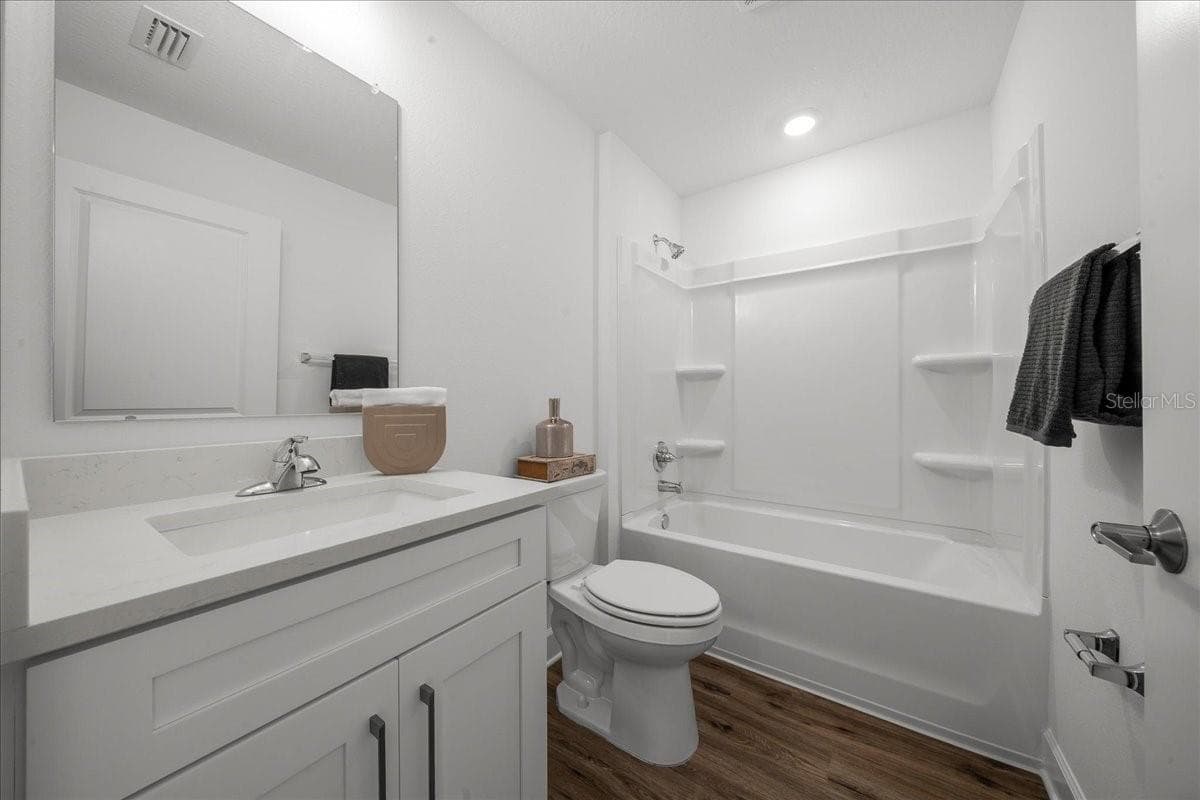 6241 FREEPORT DRIVE — photo 18 of 57