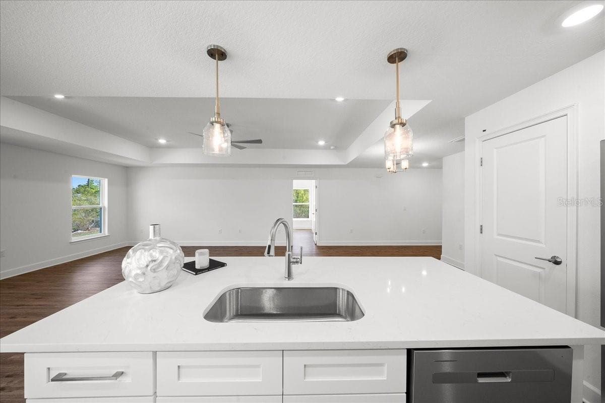 6241 FREEPORT DRIVE — photo 43 of 57