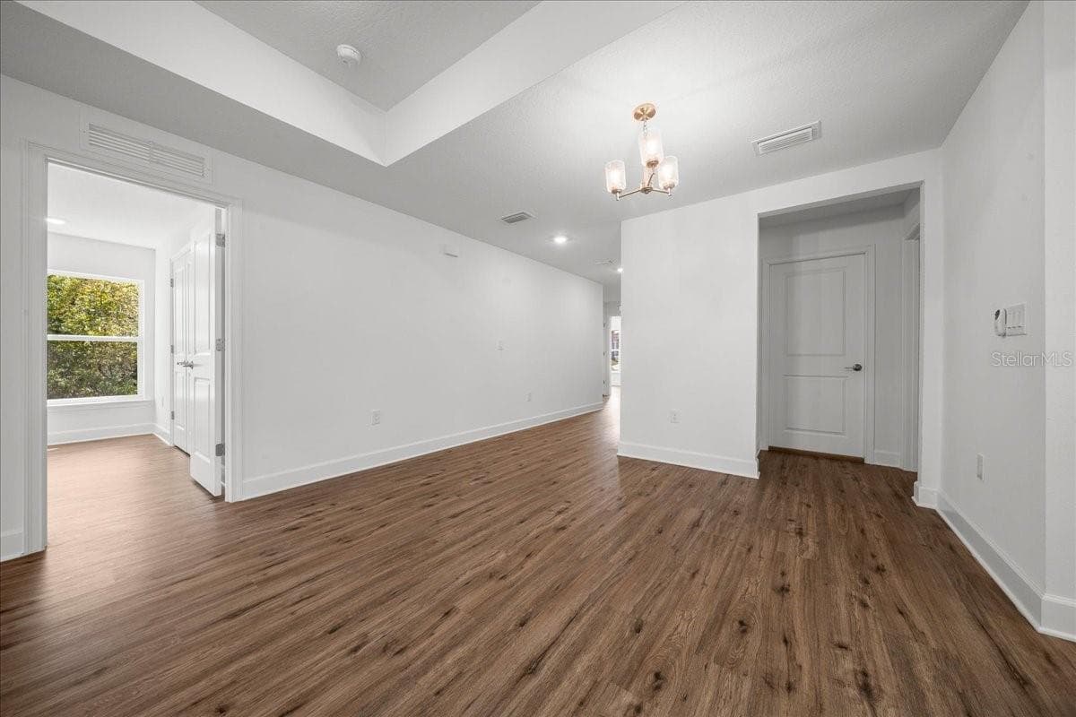 6241 FREEPORT DRIVE — photo 36 of 57