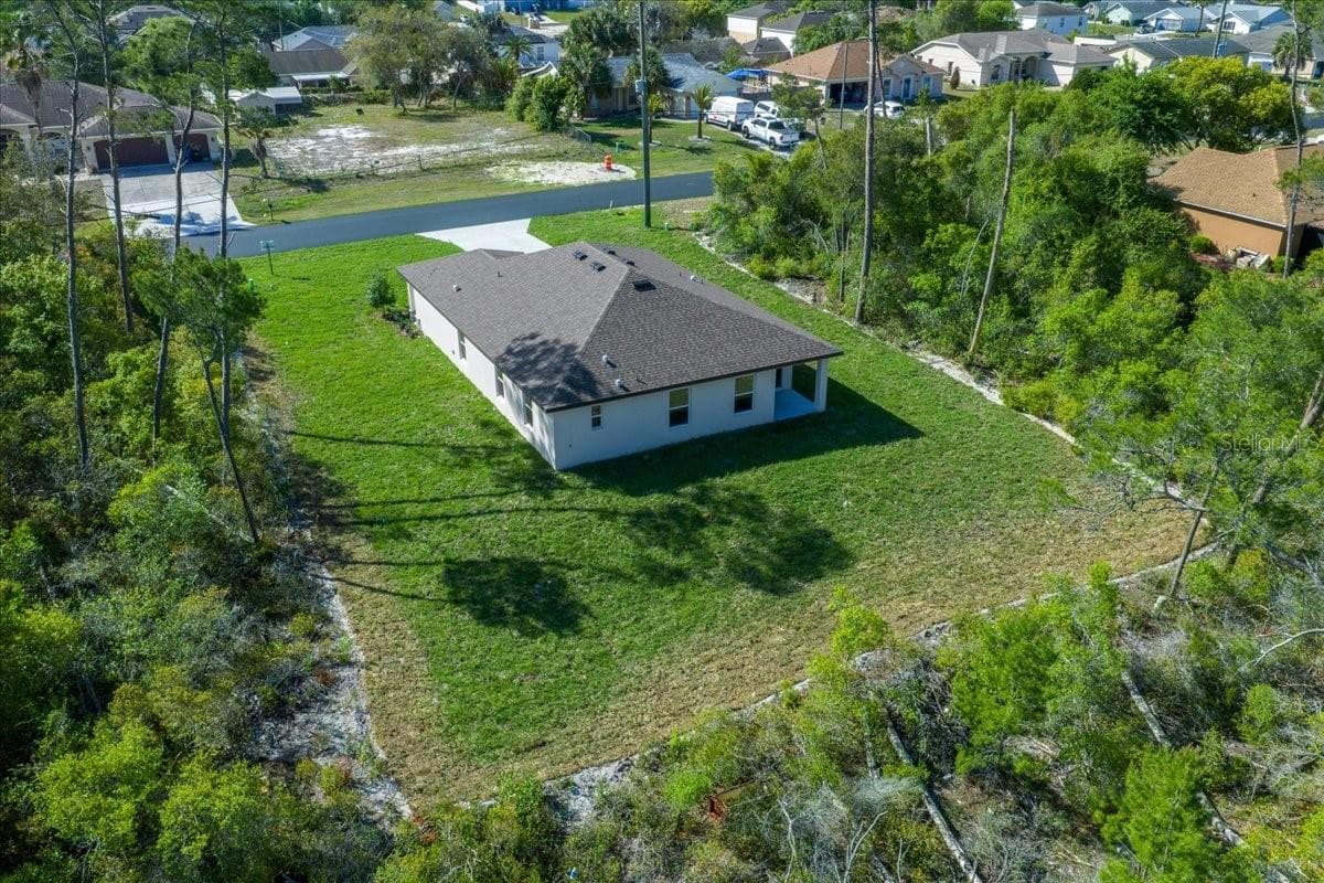 6241 FREEPORT DRIVE — photo 8 of 57