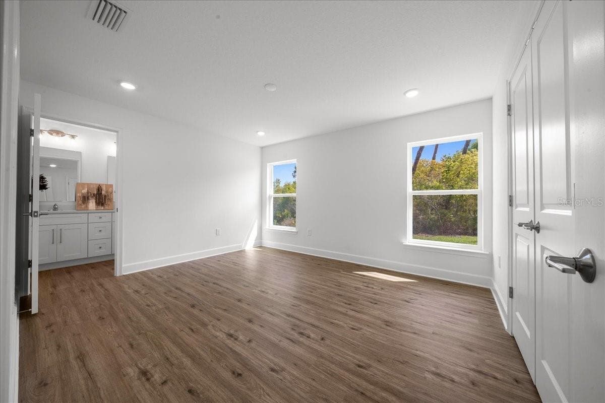 6241 FREEPORT DRIVE — photo 35 of 57