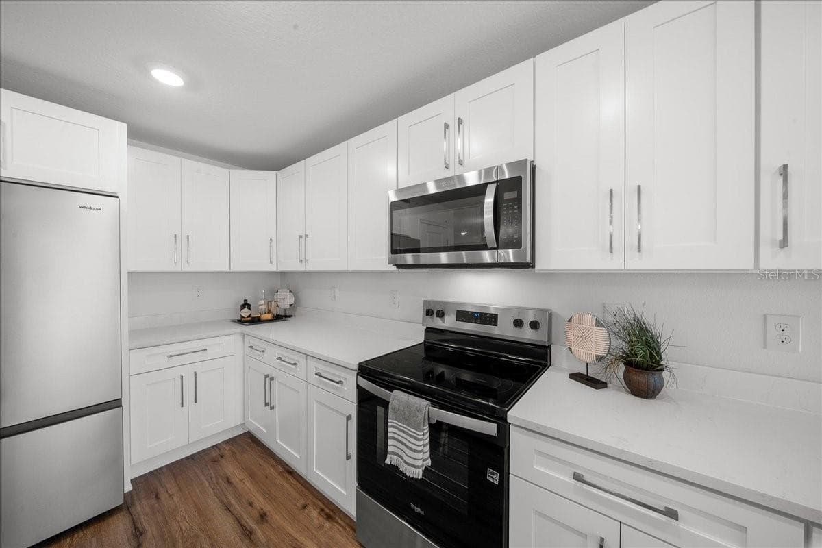 6241 FREEPORT DRIVE — photo 44 of 57