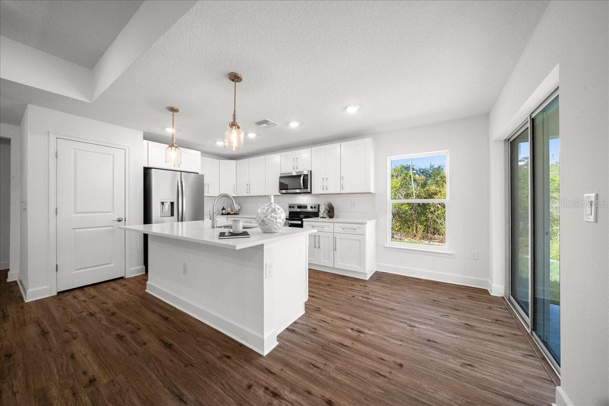 6241 FREEPORT DRIVE — photo 39 of 57