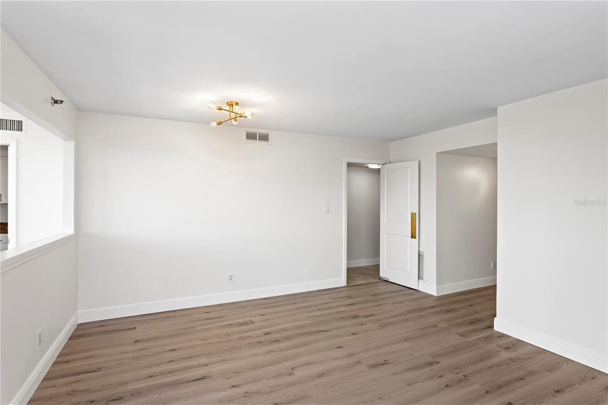 3301 BAYSHORE BOULEVARD — photo 16 of 56