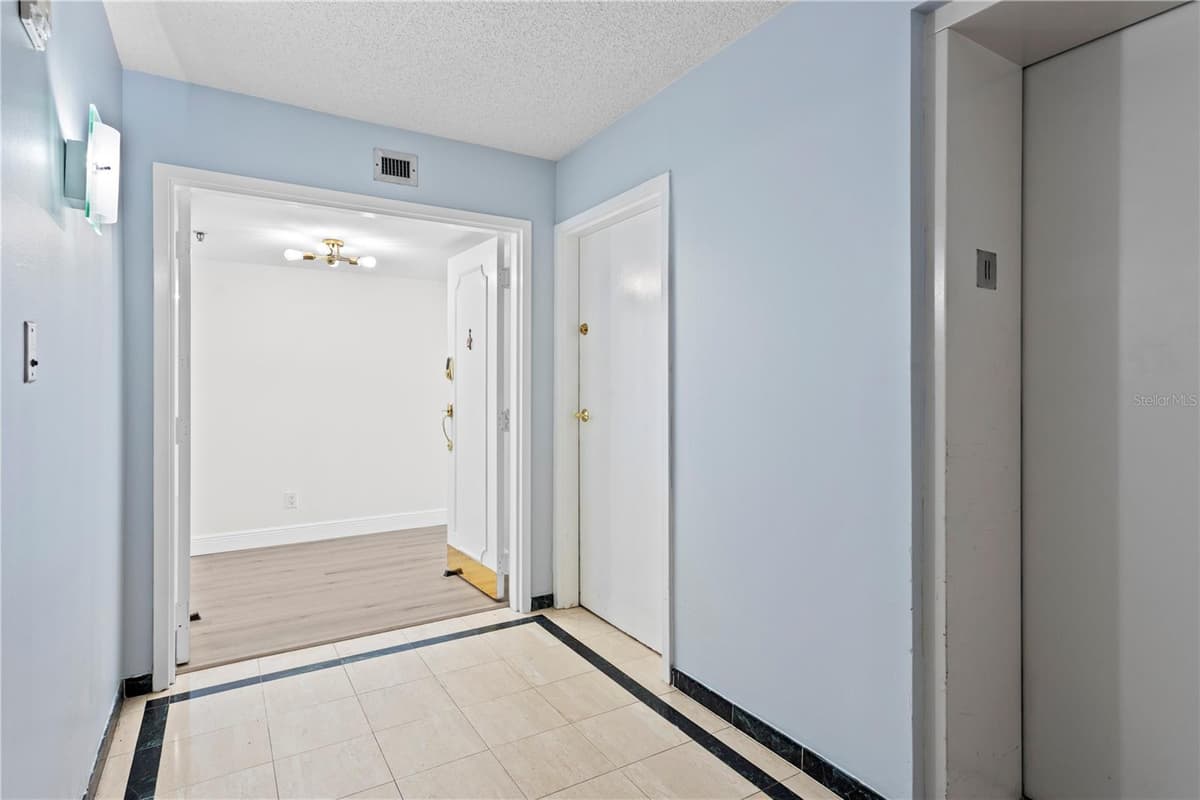 3301 BAYSHORE BOULEVARD — photo 2 of 56