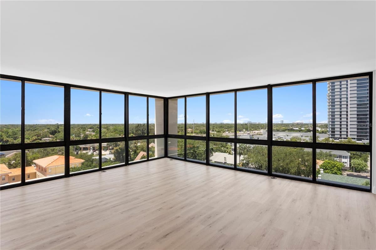 3301 BAYSHORE BOULEVARD — photo 10 of 56